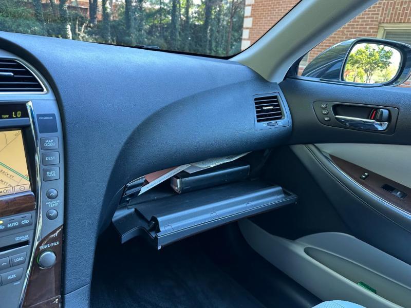 Lexus ES 350 Sedan 2011