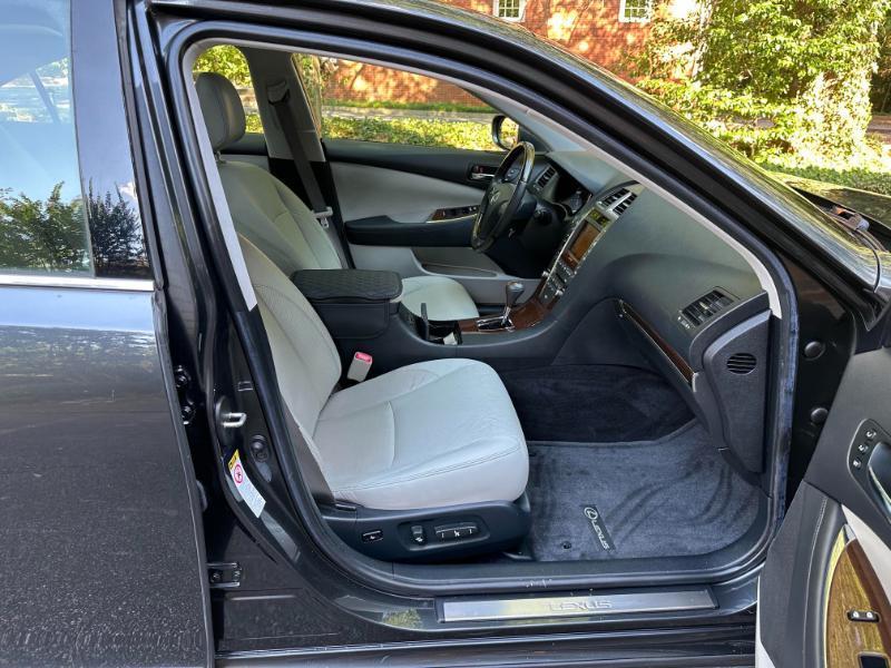 Lexus ES 350 Sedan 2011
