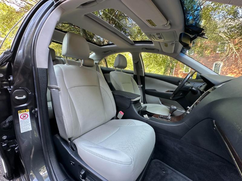 Lexus ES 350 Sedan 2011