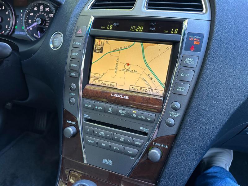 Lexus ES 350 Sedan 2011