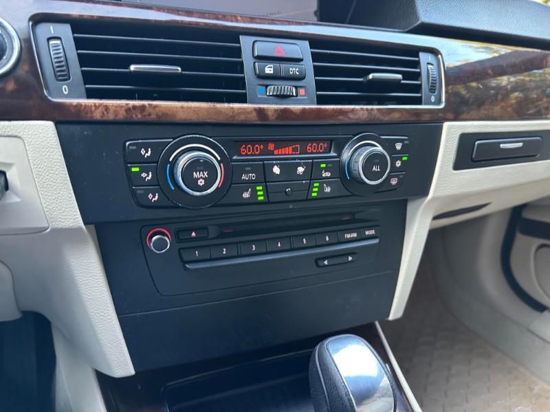 BMW 3-Series 328i Convertible 2011