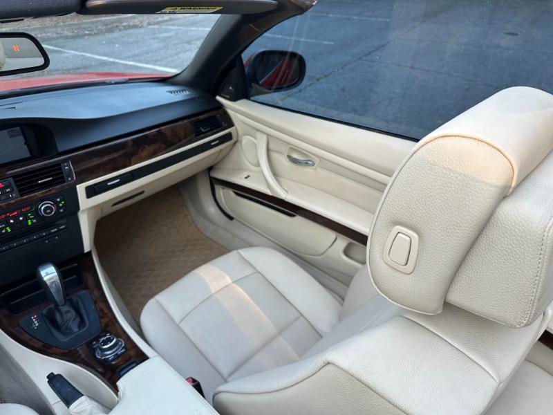 BMW 3-Series 328i Convertible 2011