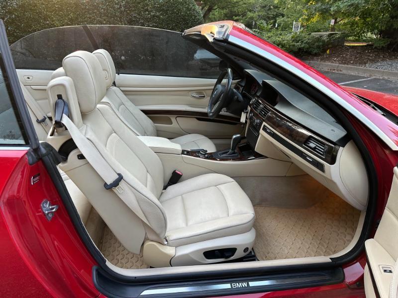 BMW 3-Series 328i Convertible 2011