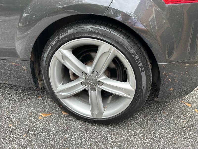 Audi TT 2.0T Coupe quattro S tronic 2011