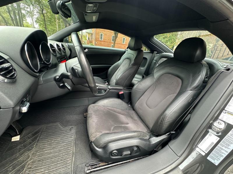 Audi TT 2.0T Coupe quattro S tronic 2011