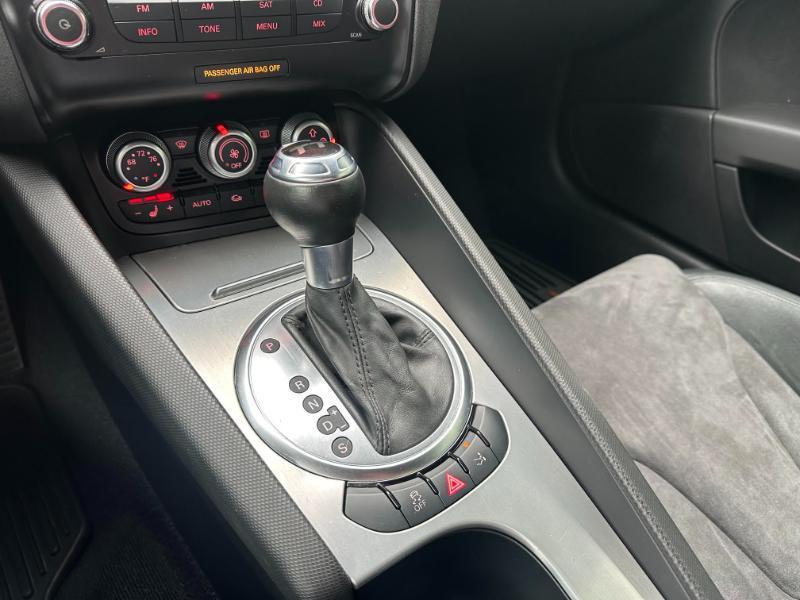 Audi TT 2.0T Coupe quattro S tronic 2011