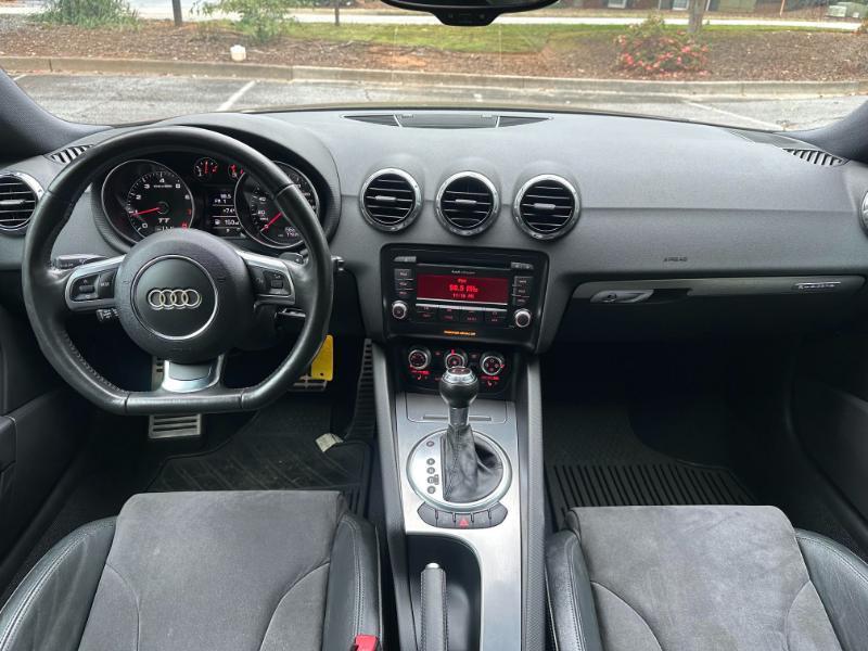 Audi TT 2.0T Coupe quattro S tronic 2011