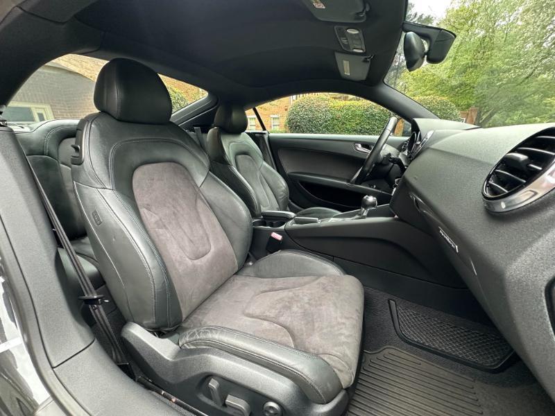 Audi TT 2.0T Coupe quattro S tronic 2011