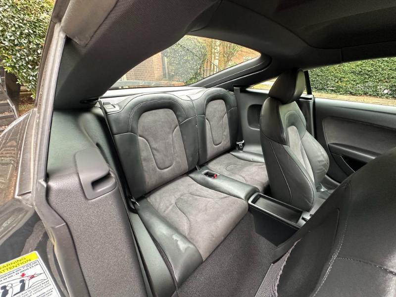 Audi TT 2.0T Coupe quattro S tronic 2011