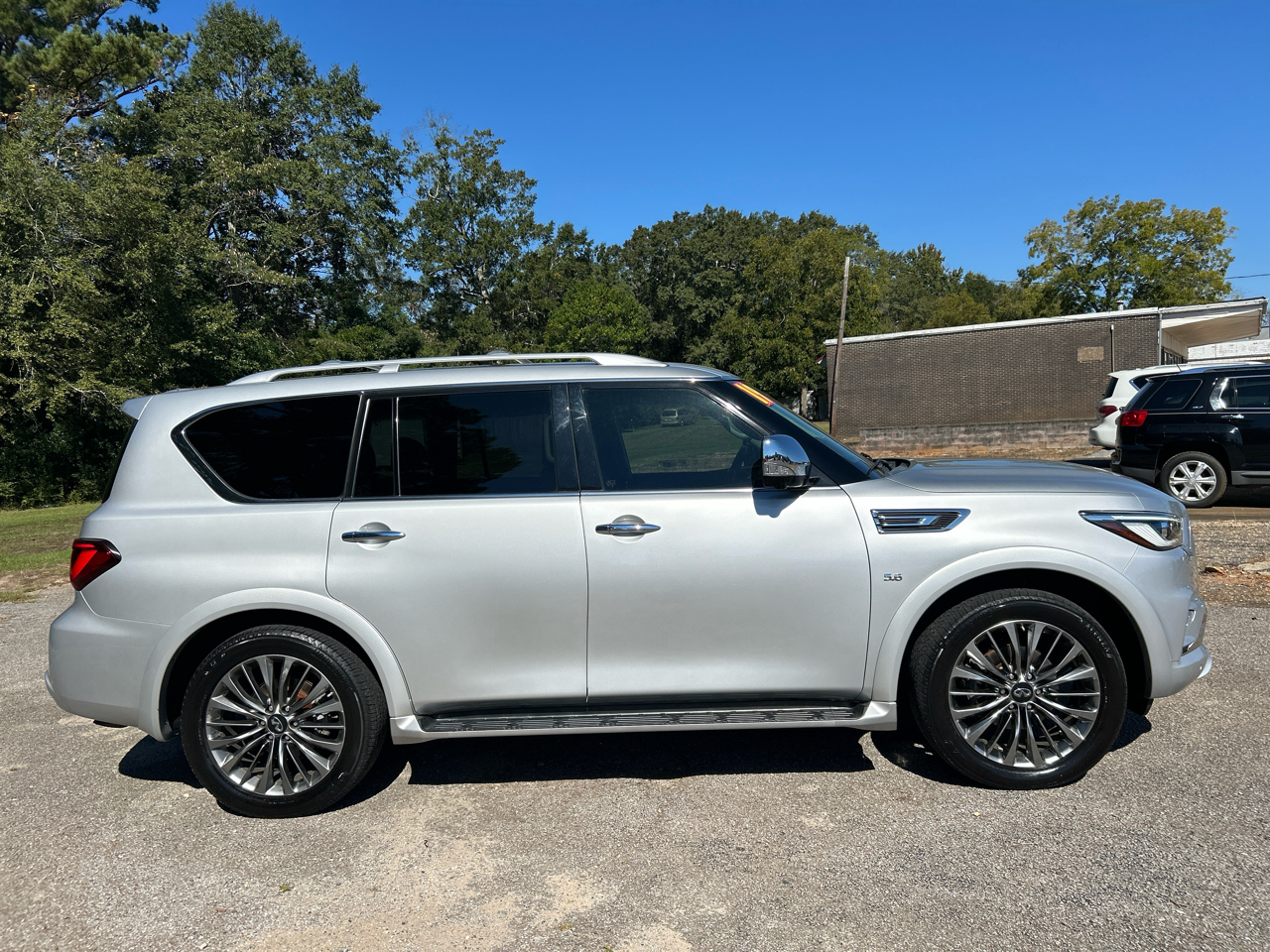 Infiniti QX80 LUXE 2019 Infiniti QX80 LUXE 2019