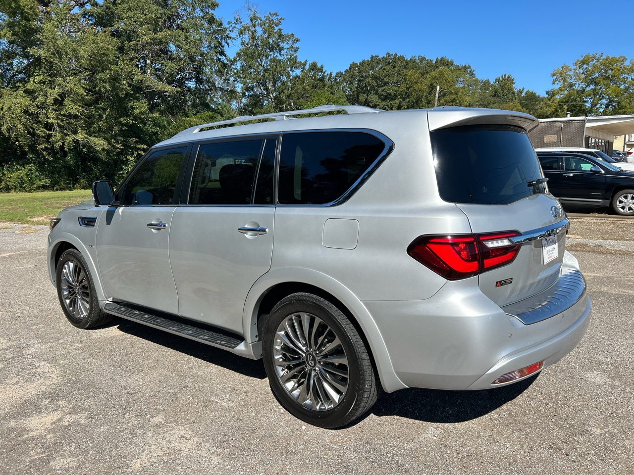 Infiniti QX80 LUXE 2019 Infiniti QX80 LUXE 2019