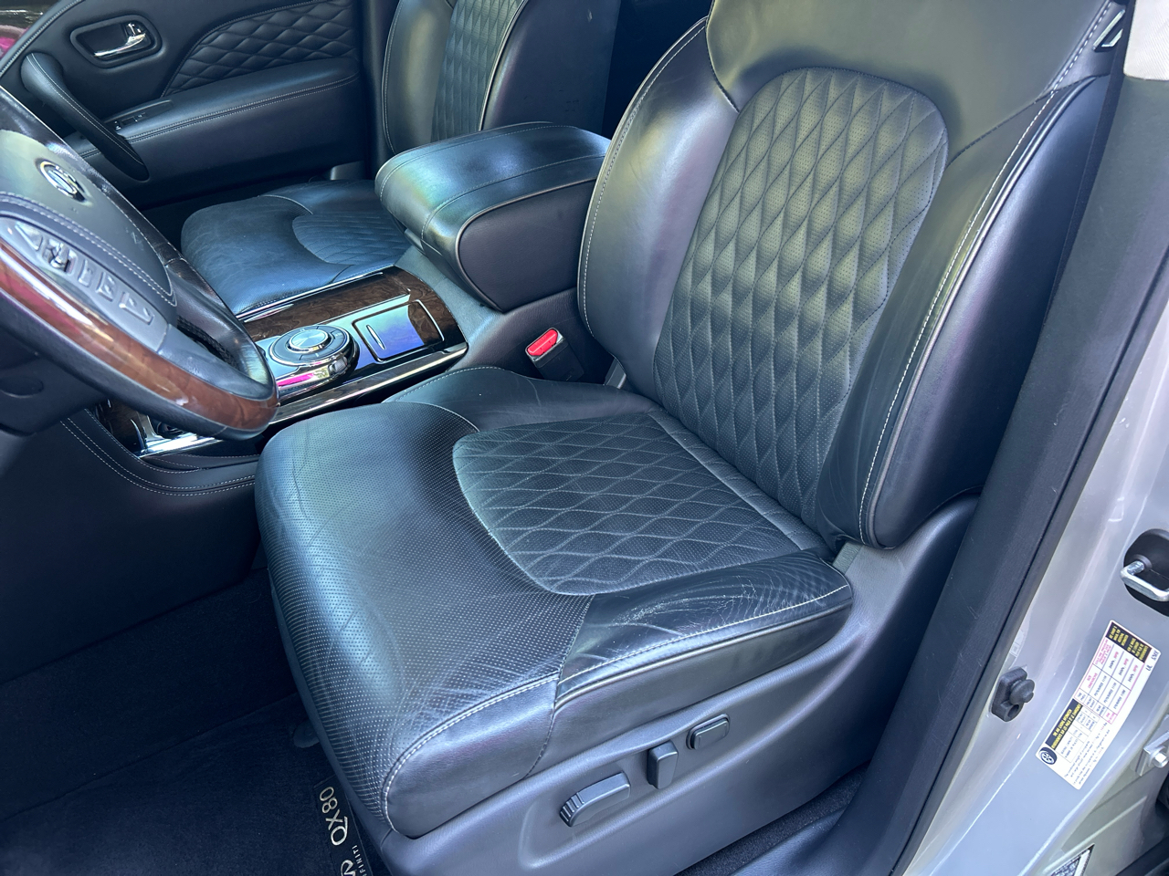 Infiniti QX80 LUXE 2019 Infiniti QX80 LUXE 2019