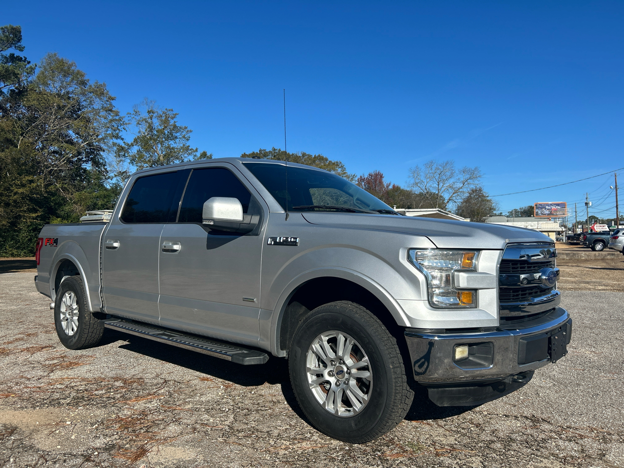 2016 Ford F-150 Lariat 4WD SuperCrew 5.5' Box