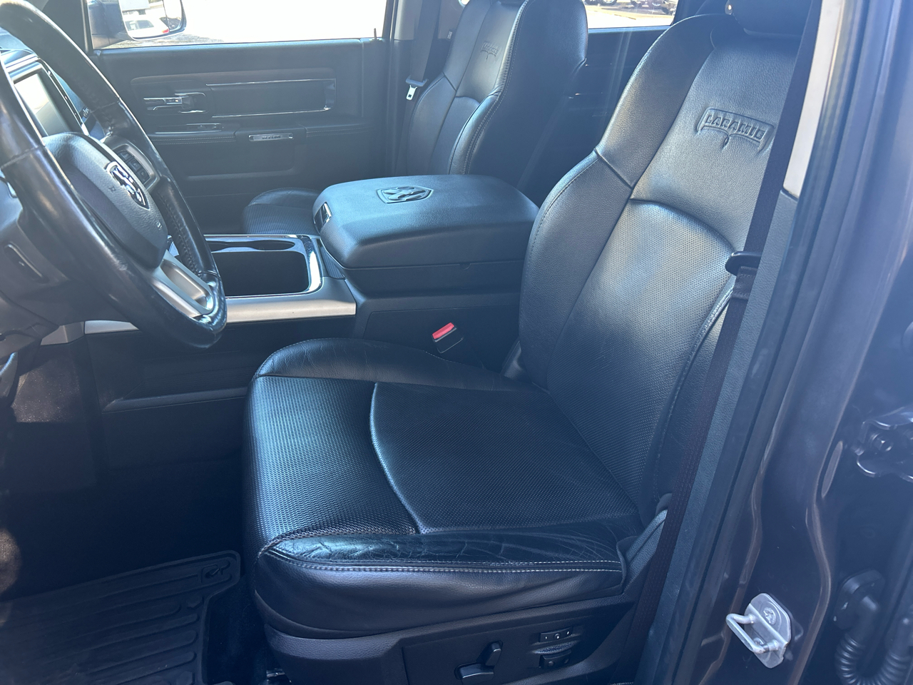 RAM 1500 Laramie 2015