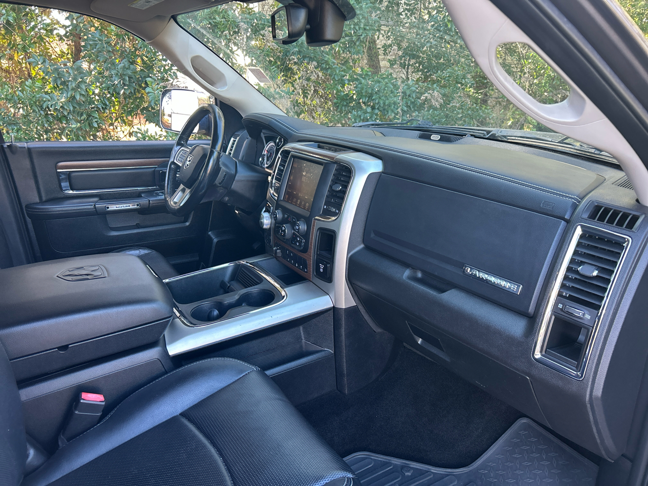 RAM 1500 Laramie 2015