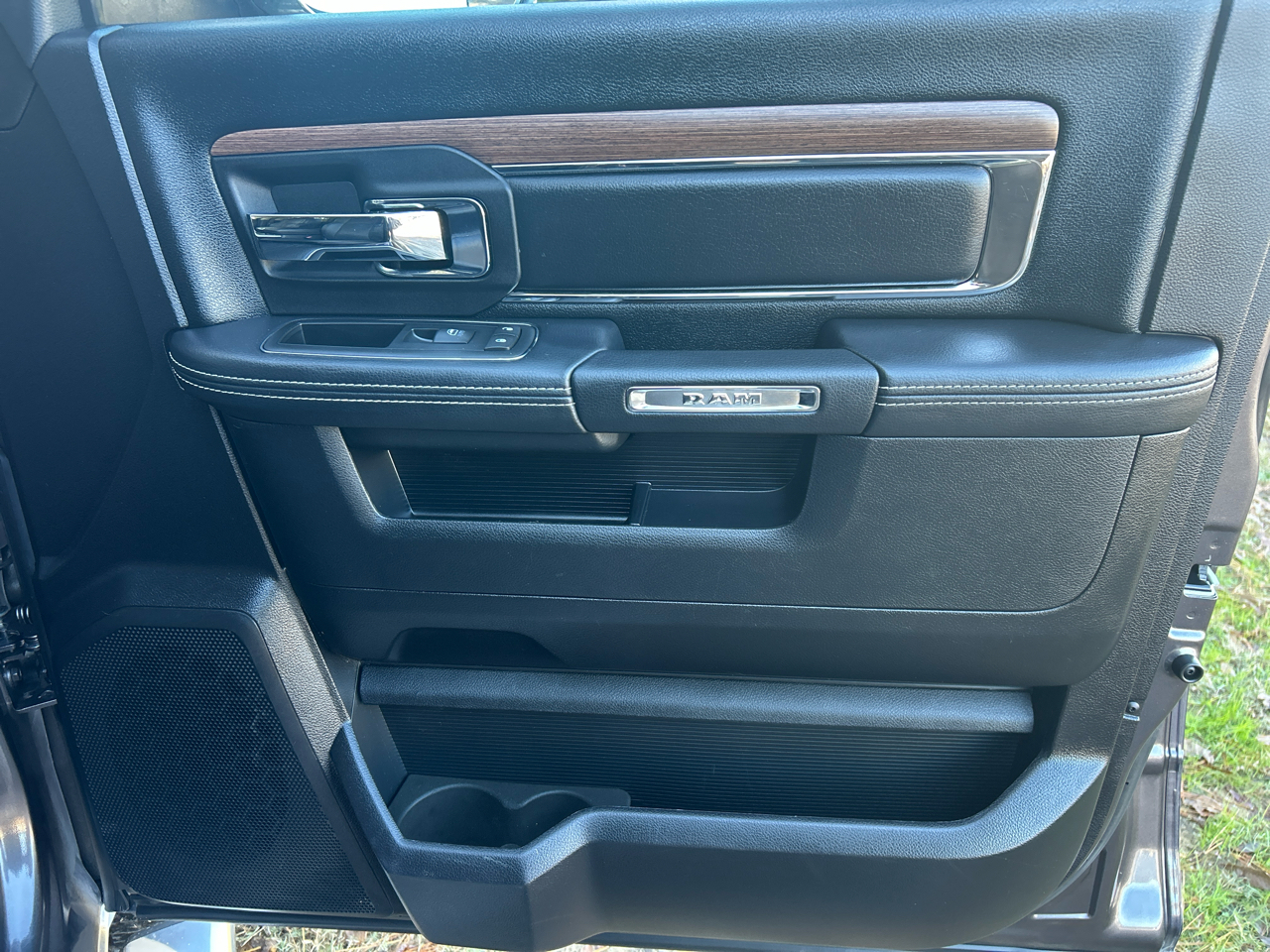 RAM 1500 Laramie 2015