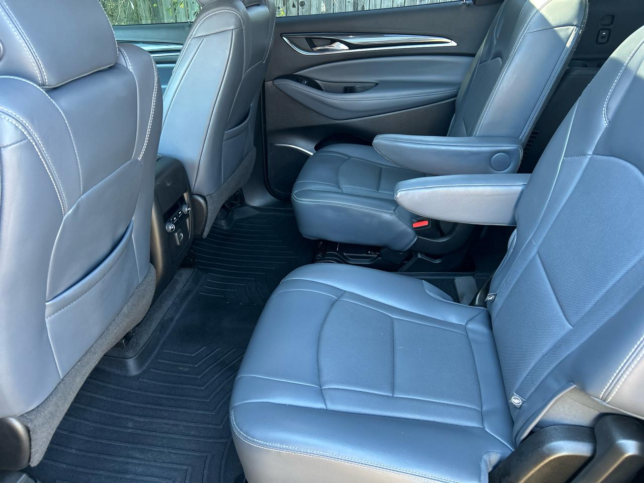 Buick Enclave Essence 2019