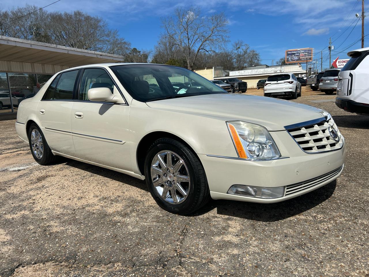 Cadillac DTS  2010