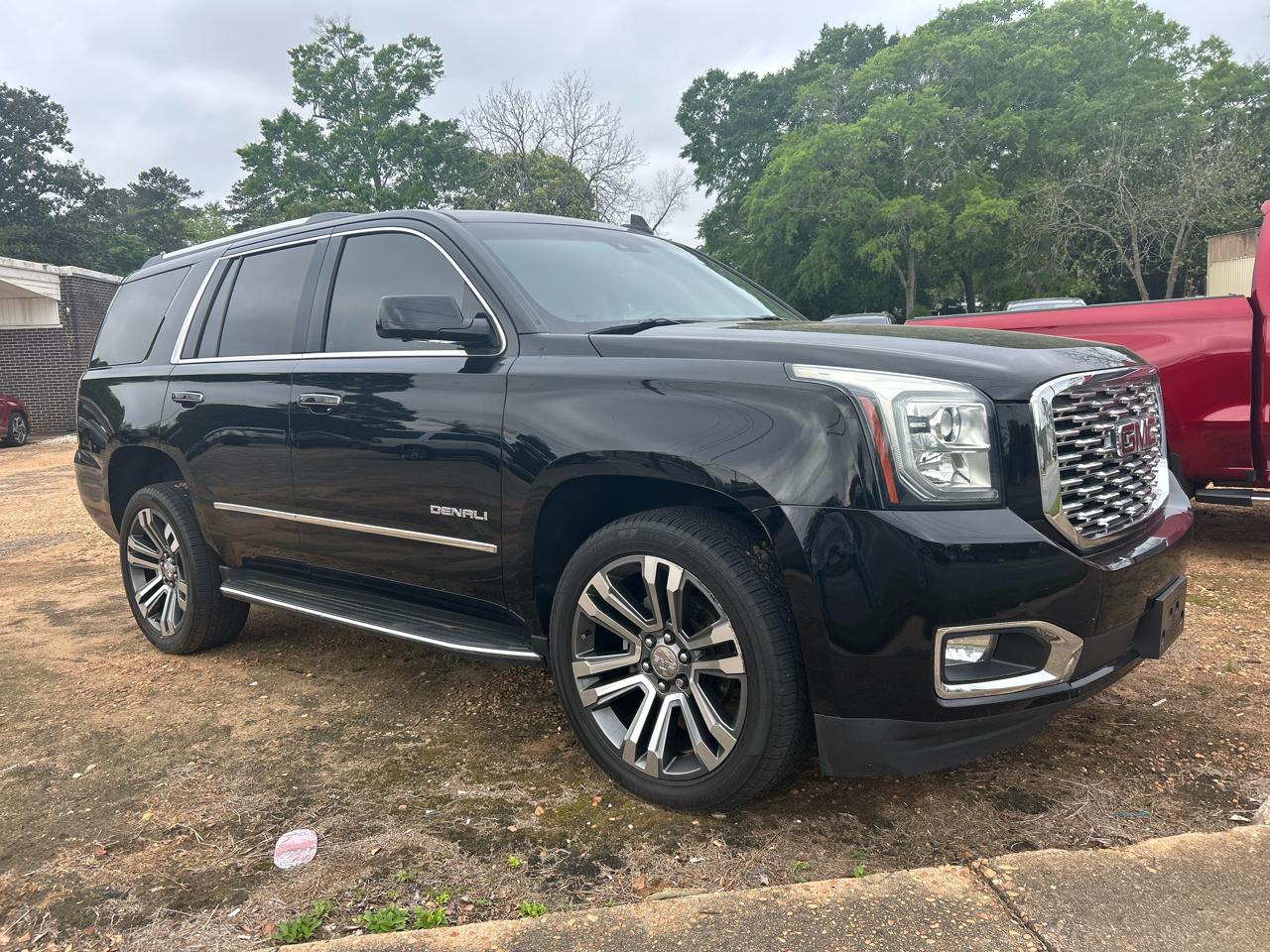 2018 GMC Yukon DENALI