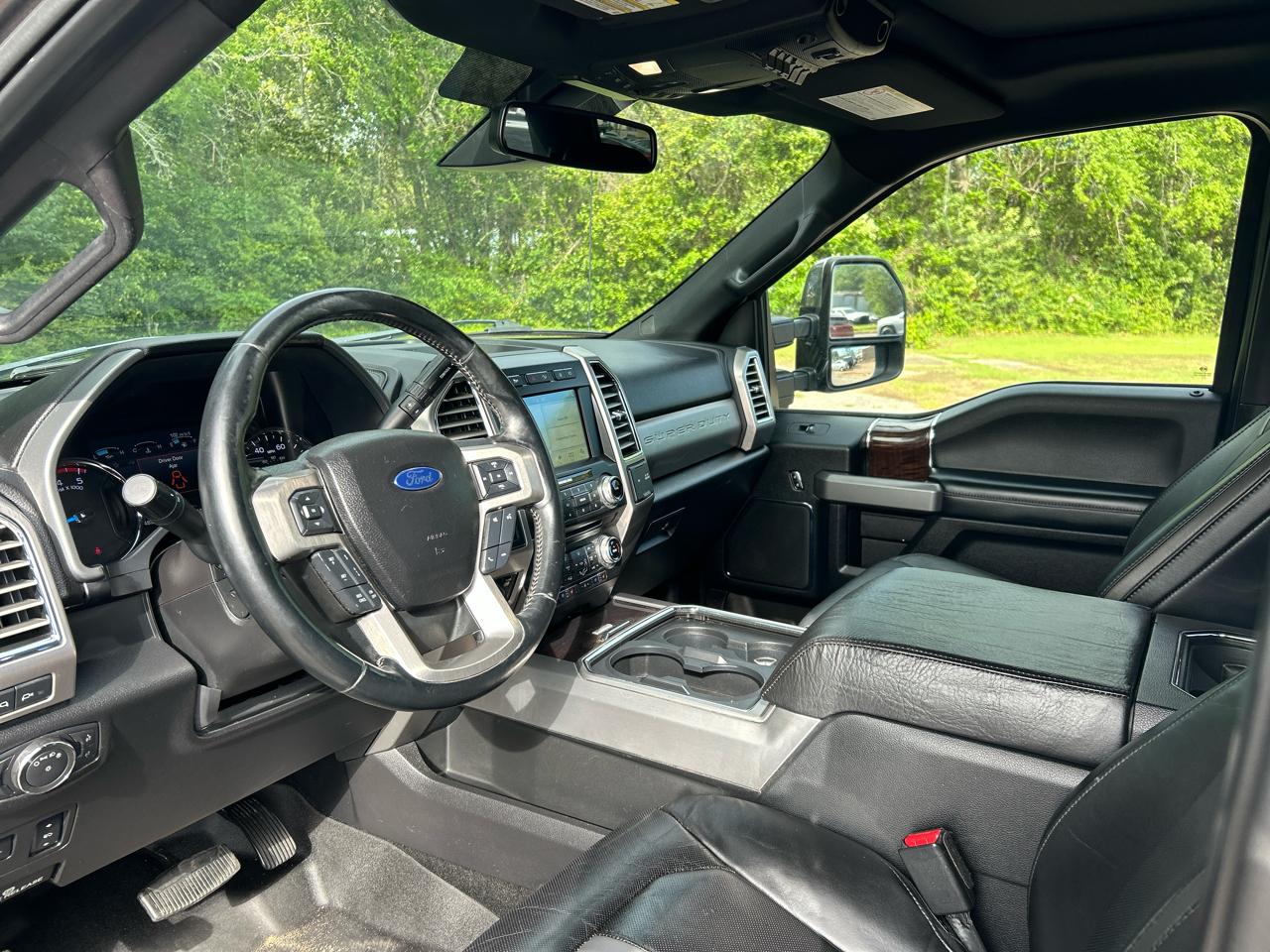 Ford F-250 SD Platinum Crew Cab Long Bed 4WD 2017