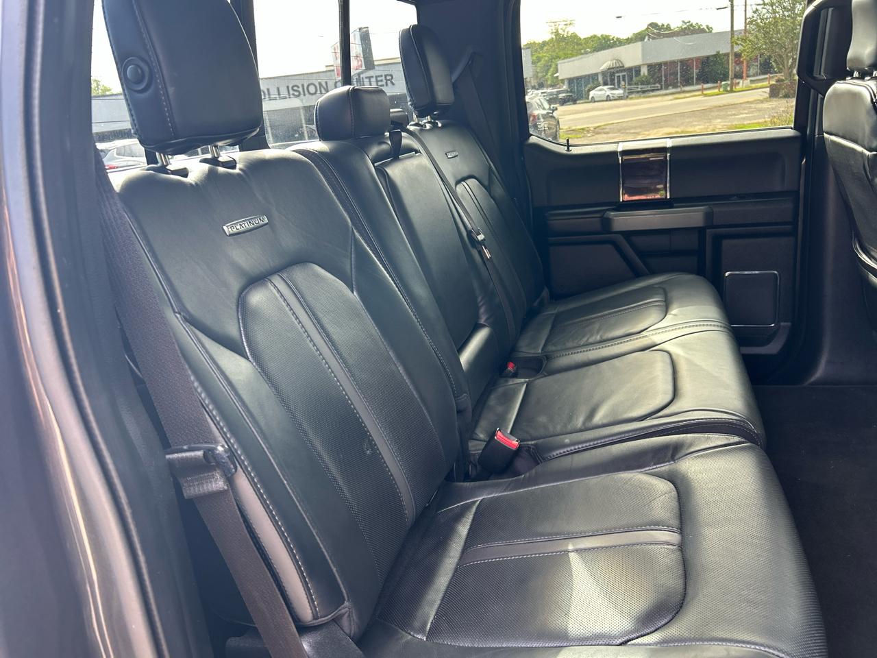 Ford F-250 SD Platinum Crew Cab Long Bed 4WD 2017