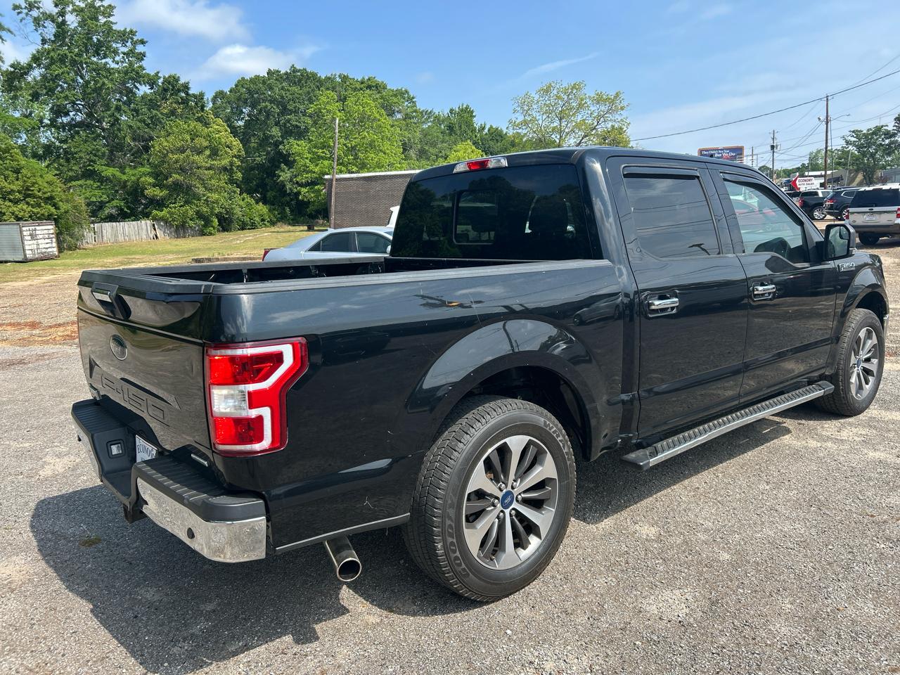 Ford F-150 XLT SuperCrew 4WD 2018
