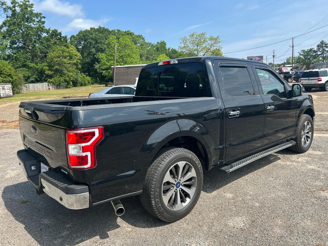 Ford F-150 XLT SuperCrew 4WD 2018