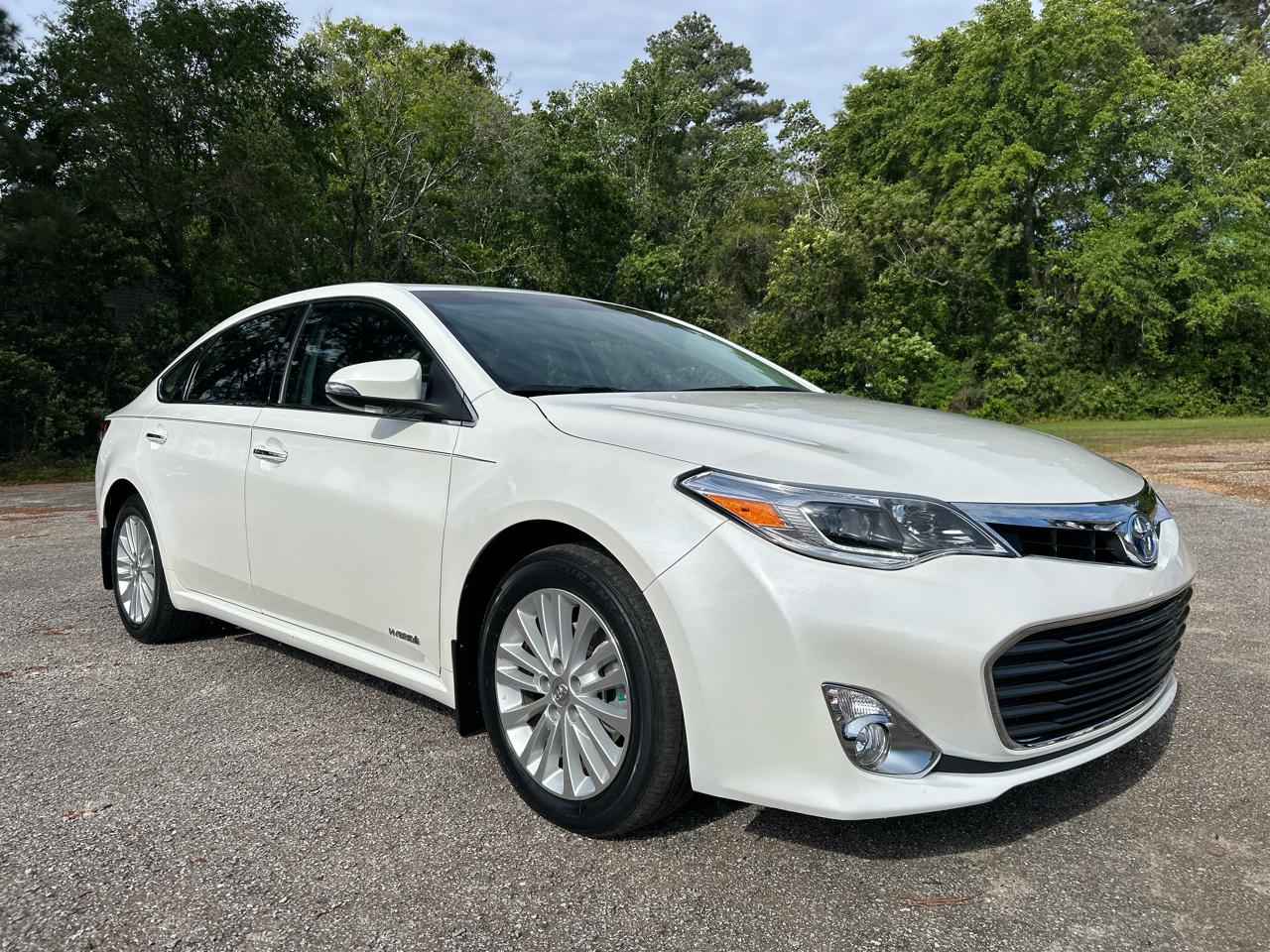 Toyota Avalon Hybrid  2014