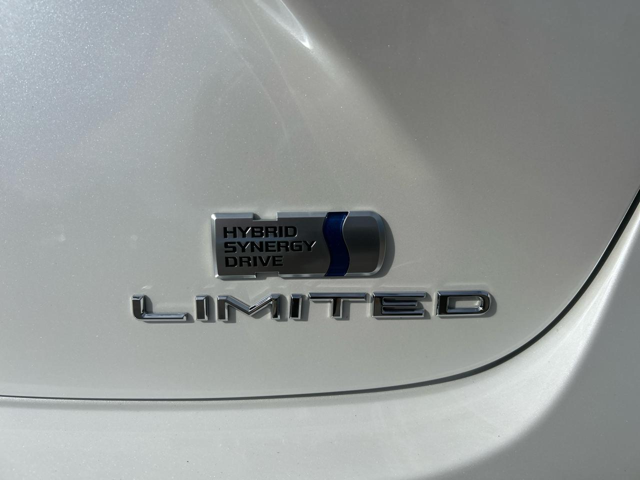 Toyota Avalon Hybrid  2014