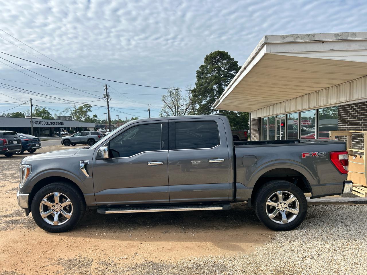 Ford F-150 Lariat SuperCab Short Bed 4WD 2021