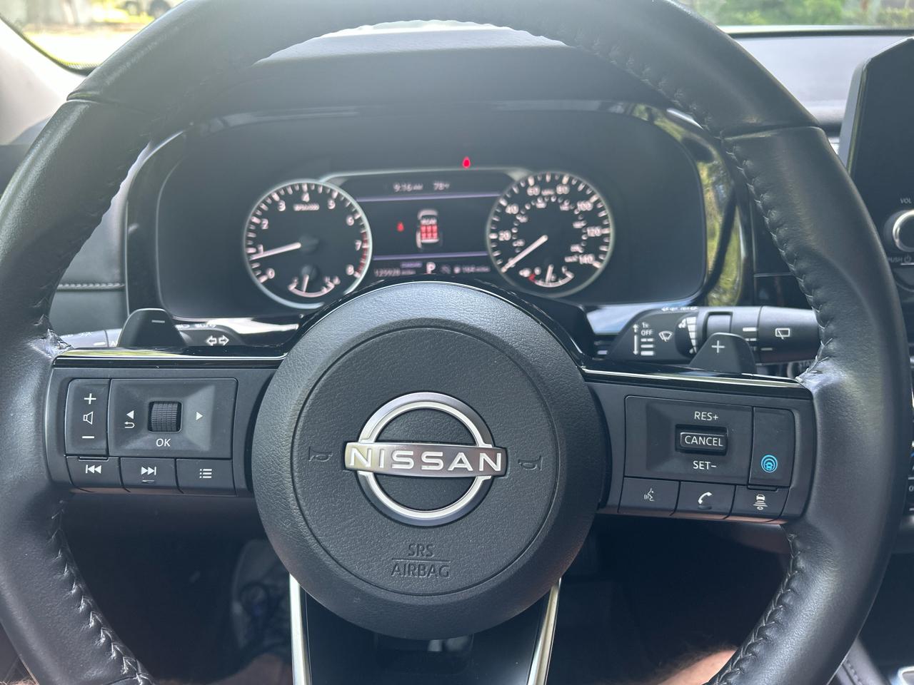 Nissan Pathfinder SV 2023