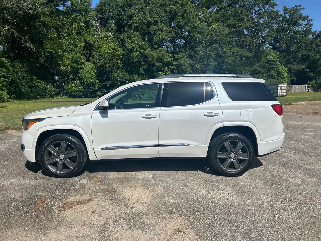 GMC Acadia Denali 2019