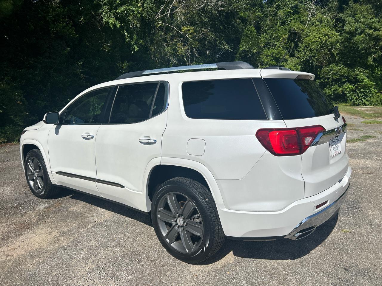 GMC Acadia Denali 2019