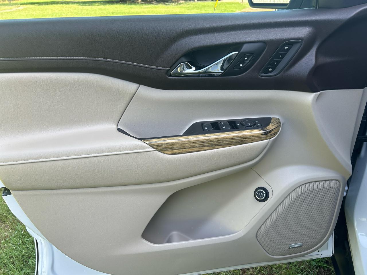 GMC Acadia Denali 2019