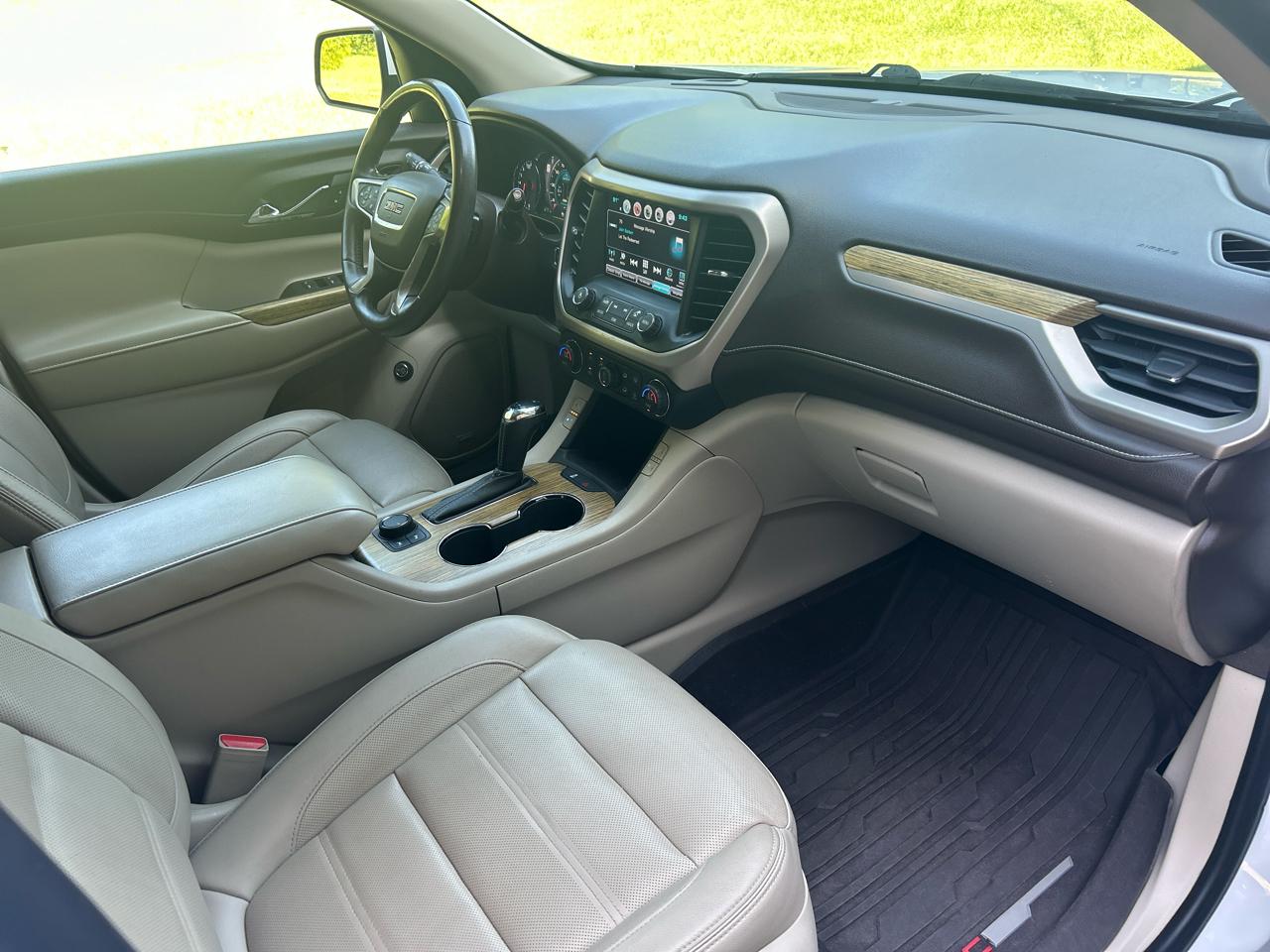 GMC Acadia Denali 2019