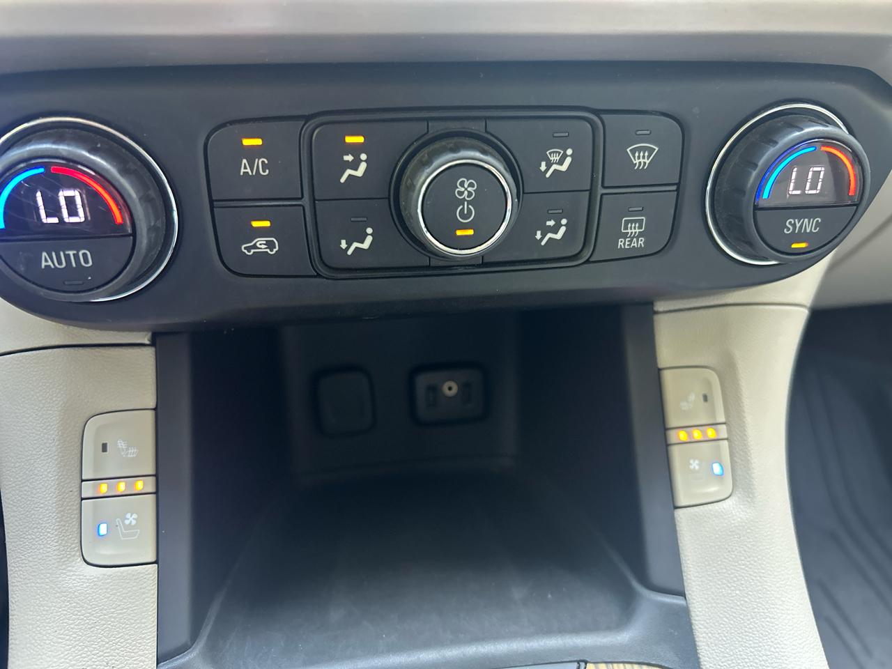 GMC Acadia Denali 2019