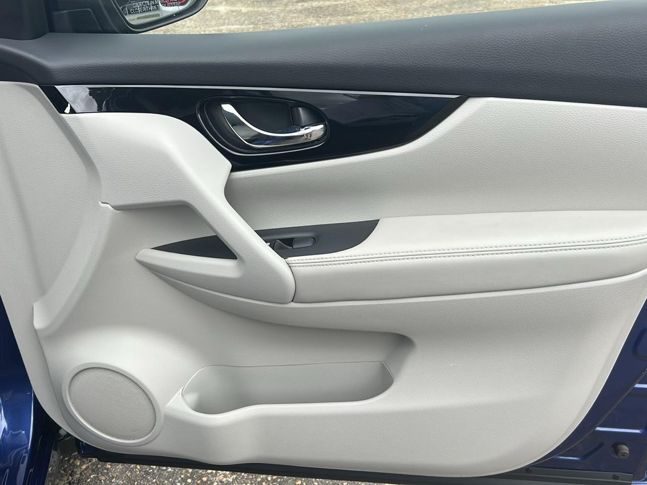 Nissan Rogue Sport SV 4D SUV AWD 2019