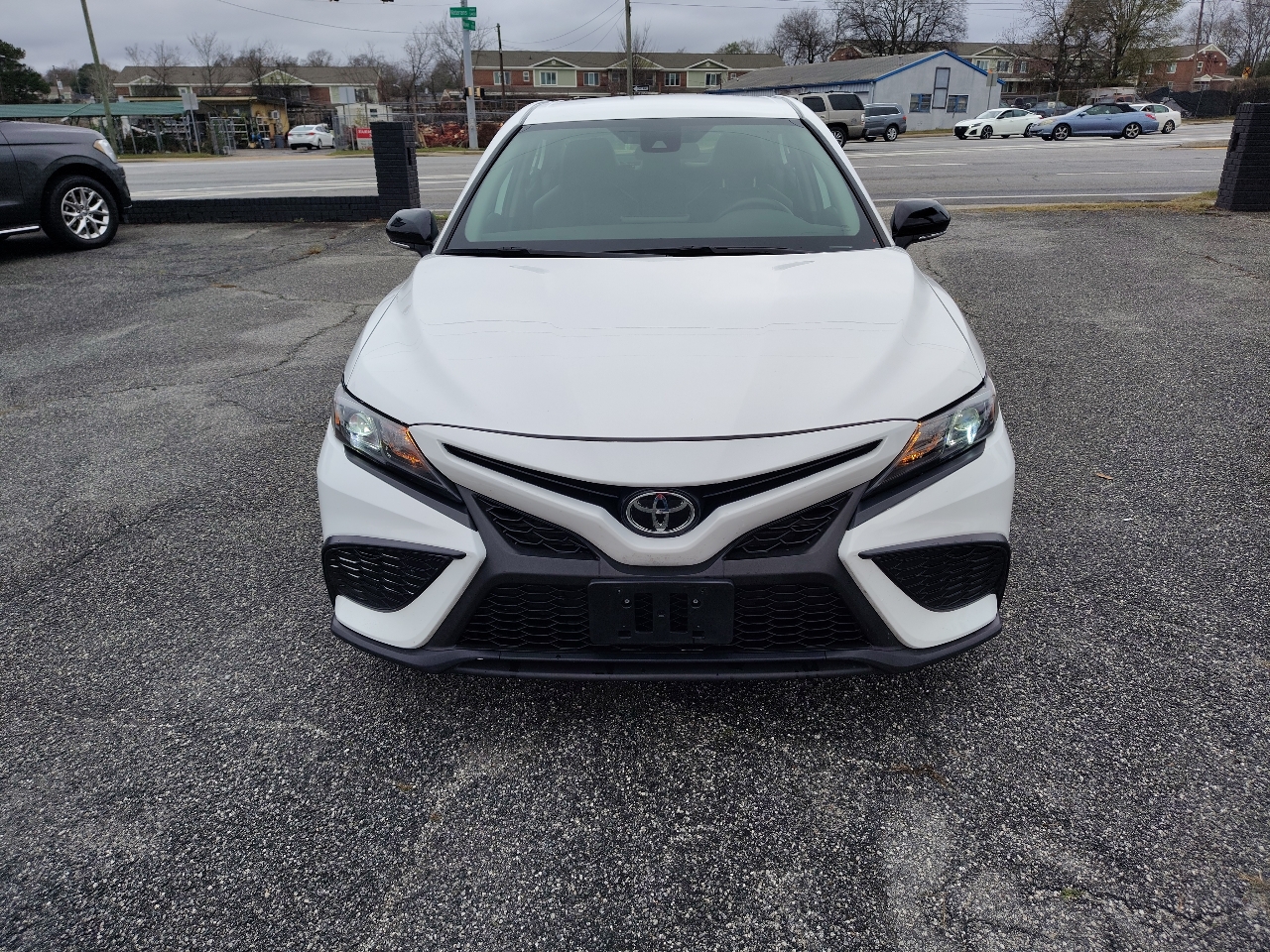 Toyota Camry SE 2024