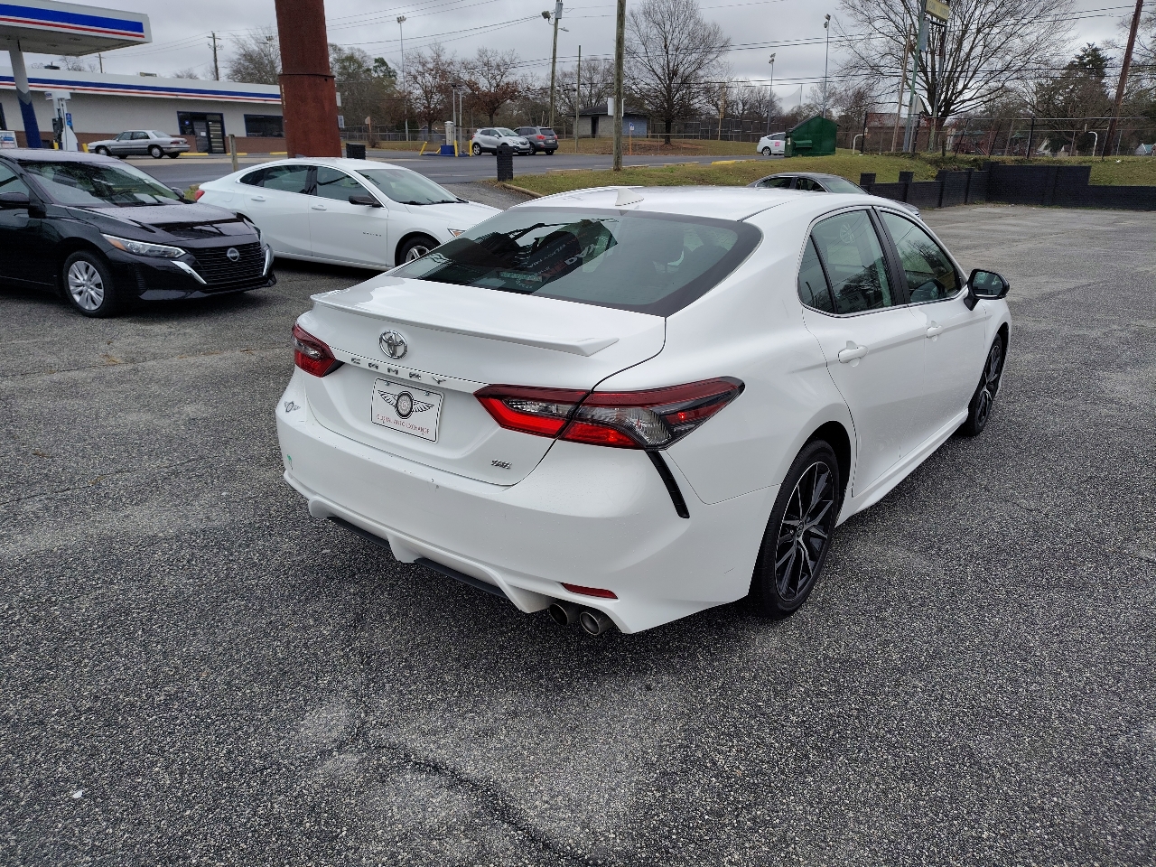 Toyota Camry SE 2024