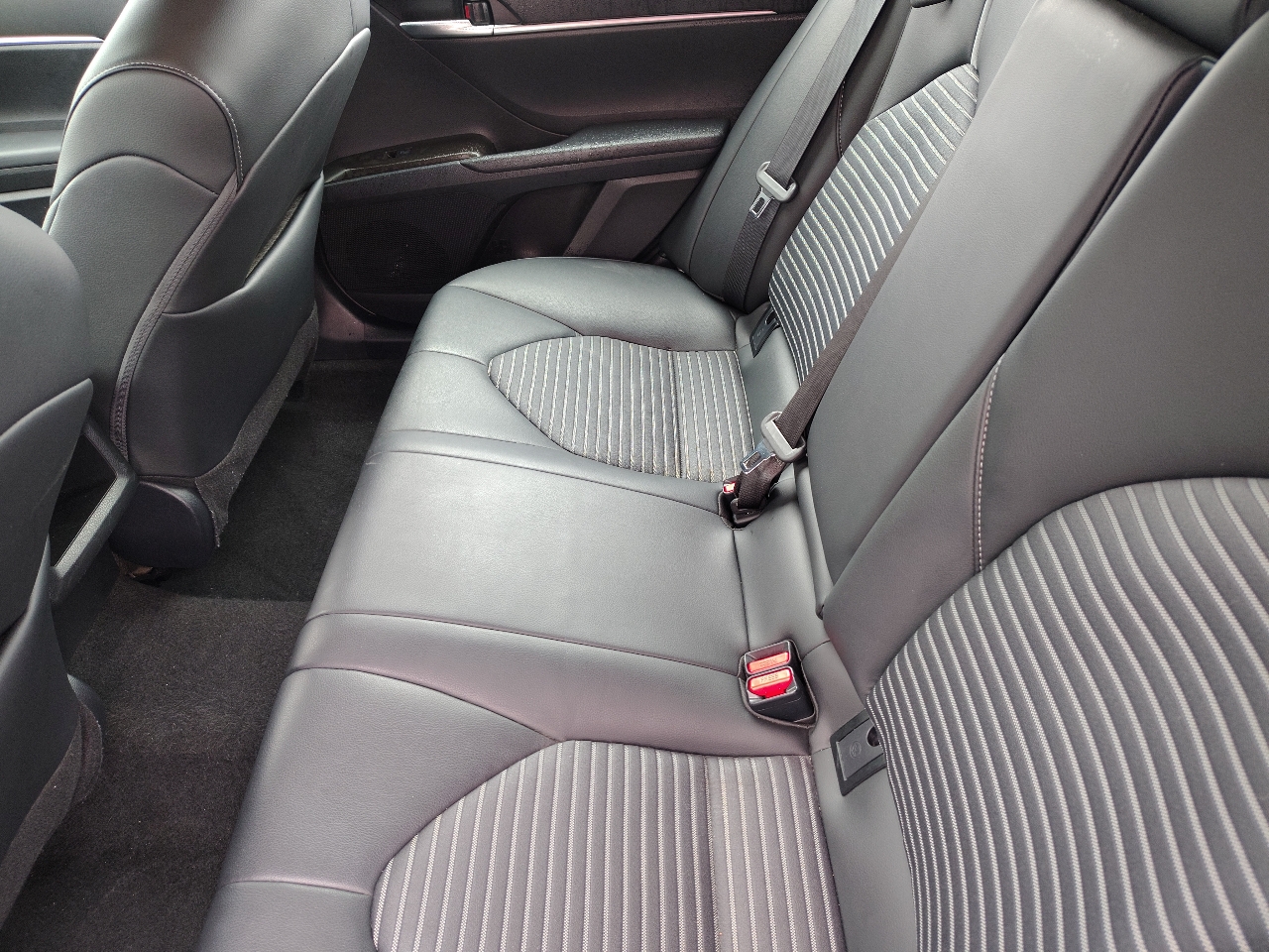 Toyota Camry SE 2024