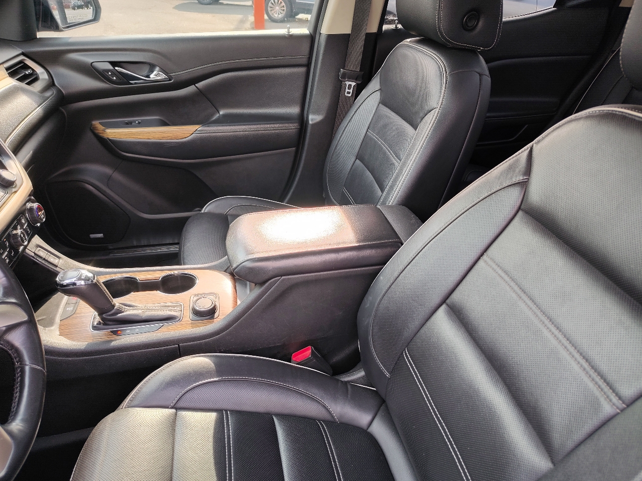 GMC Acadia Denali 2019