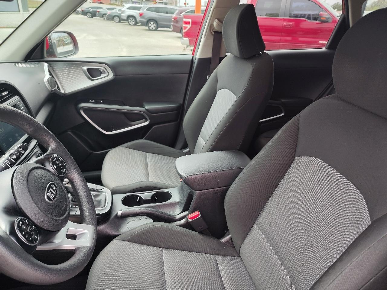 Kia Soul LX CVT 2021