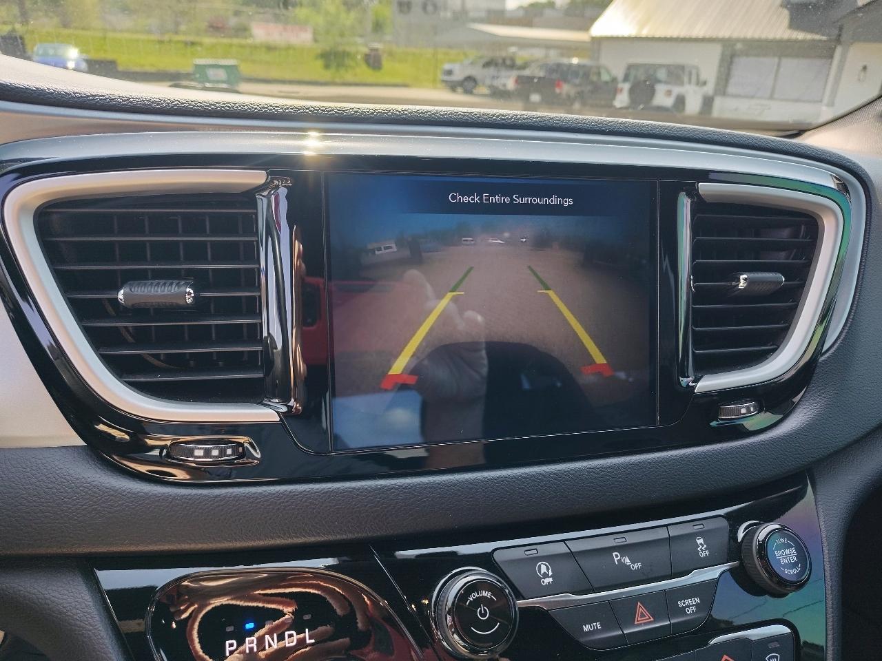 Chrysler Pacifica Touring-L Plus 2020