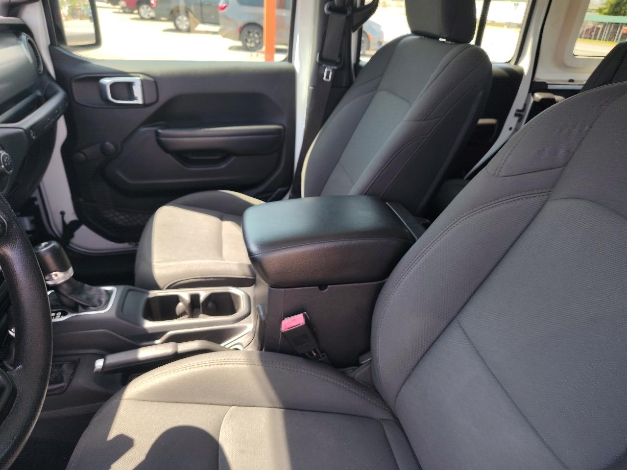 Jeep Wrangler Unlimited Sport 2018