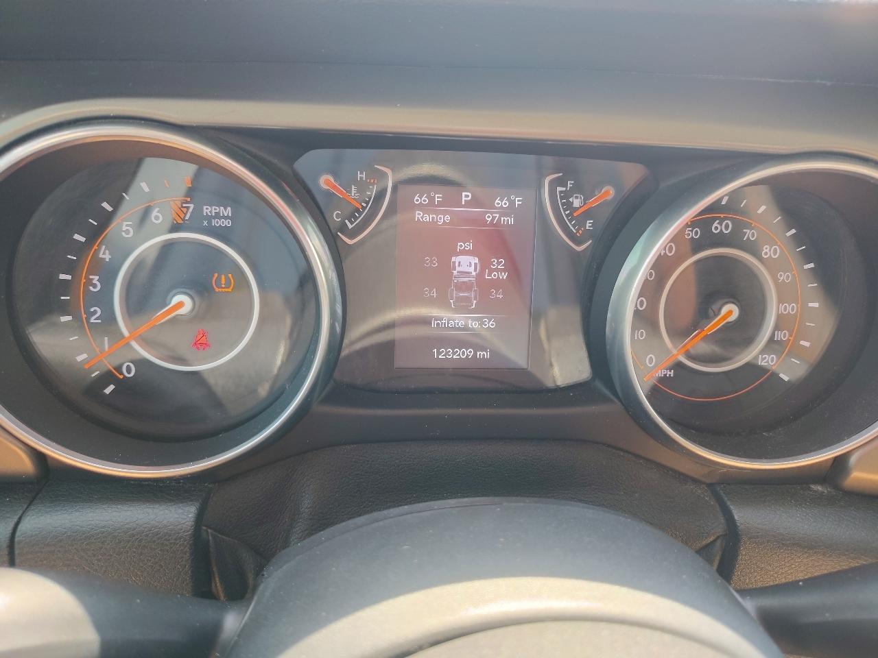 Jeep Wrangler Unlimited Sport 2018