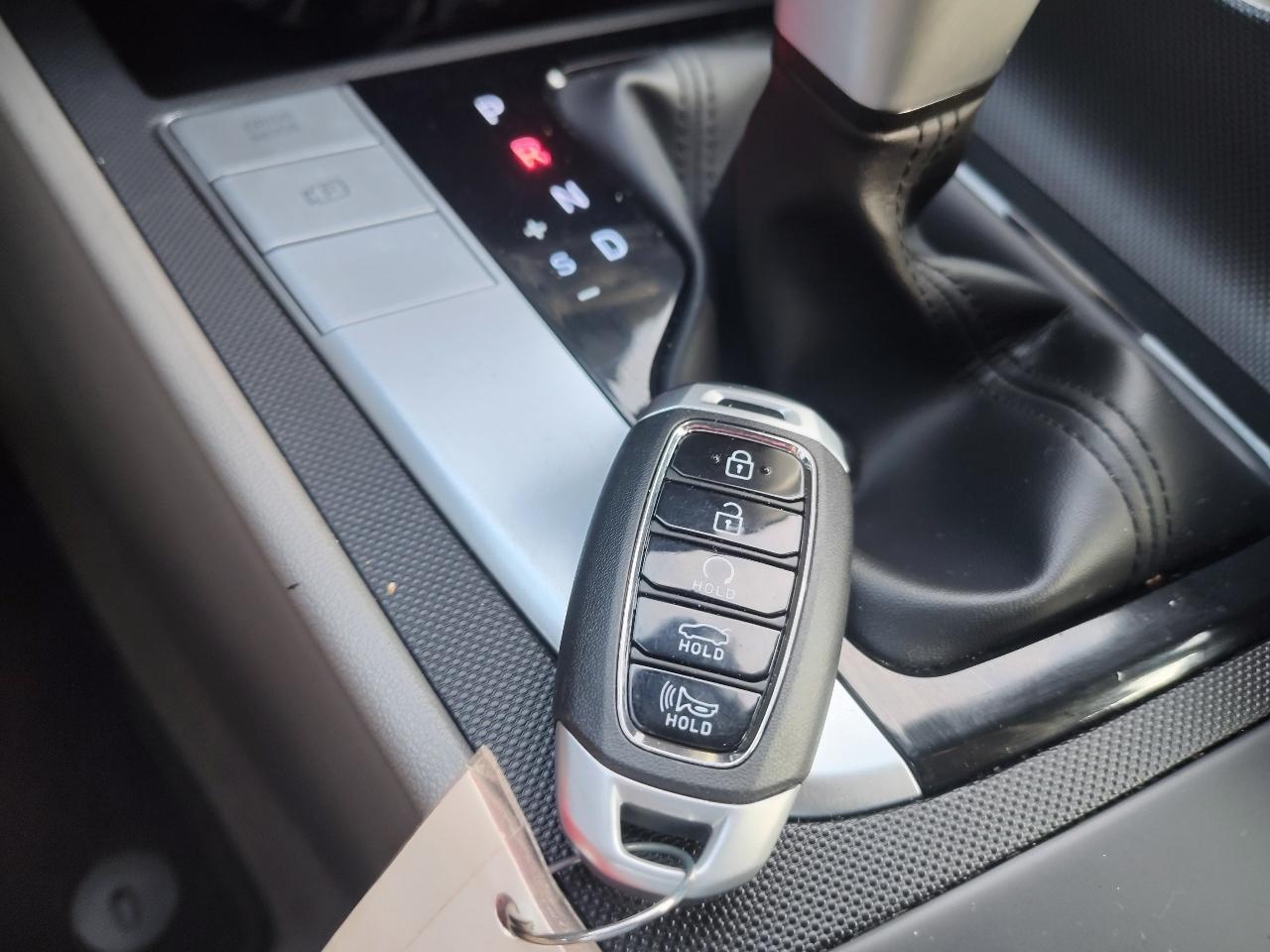 Hyundai Elantra SEL 2023