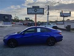 2023 Hyundai Elantra 