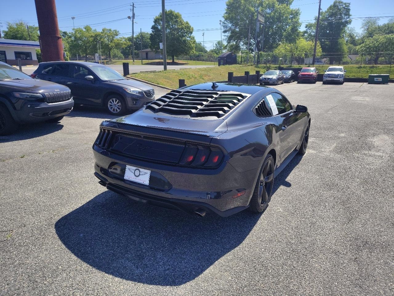 Ford Mustang EcoBoost Coupe 2022