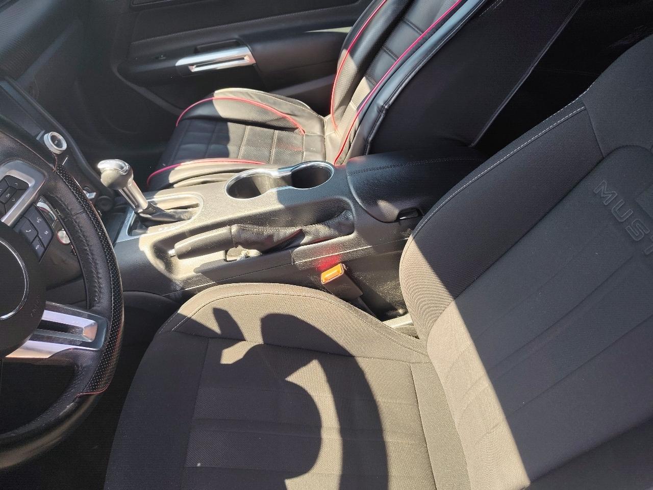 Ford Mustang EcoBoost Coupe 2022