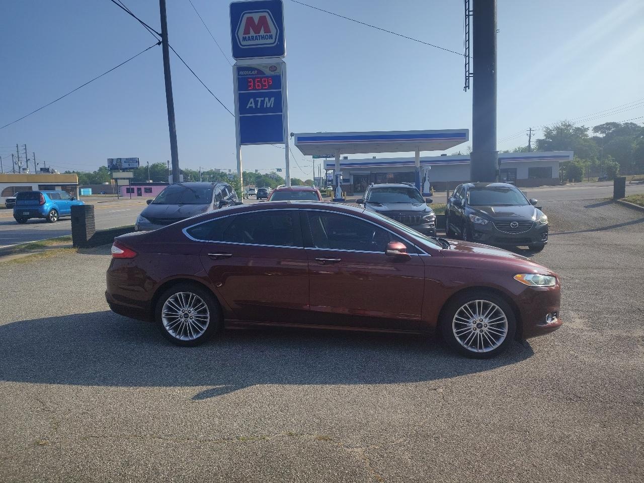 Ford Fusion SE 2016
